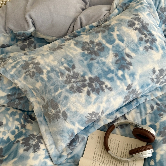 91家纺网 家纺一手货源 找家纺 于果 2025新款牛奶绒印花四件套 浪漫花语-绿