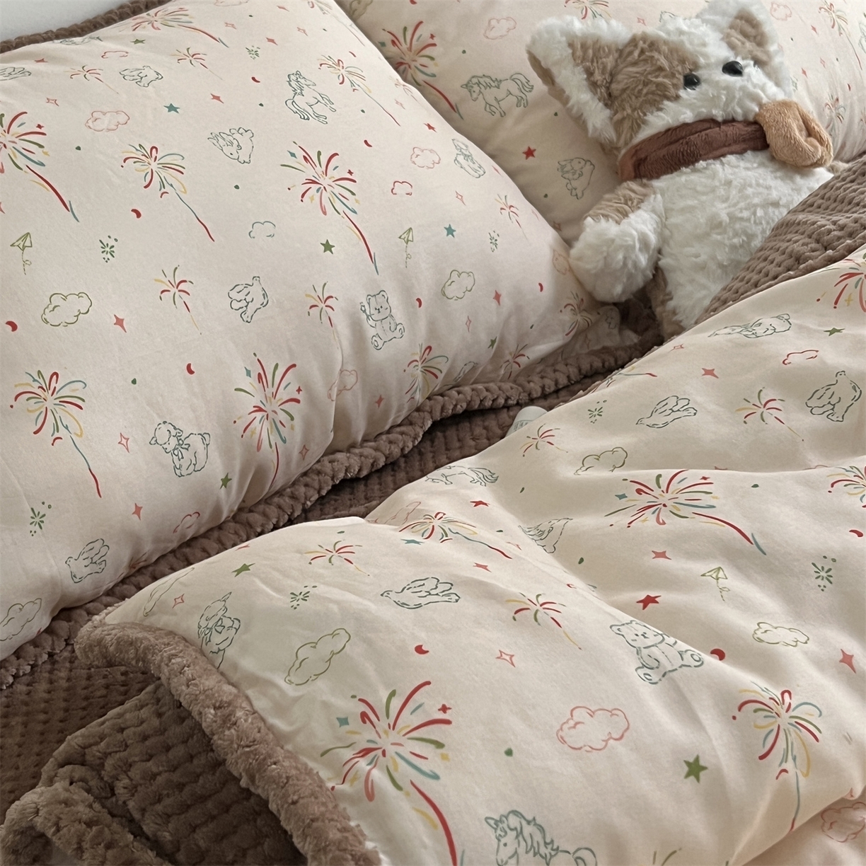 91家纺网 家纺一手货源 找家纺 荣轩 2025秋冬必备新品棉加绒华夫格提花绒工艺款四件套（铺床版） 马上好运