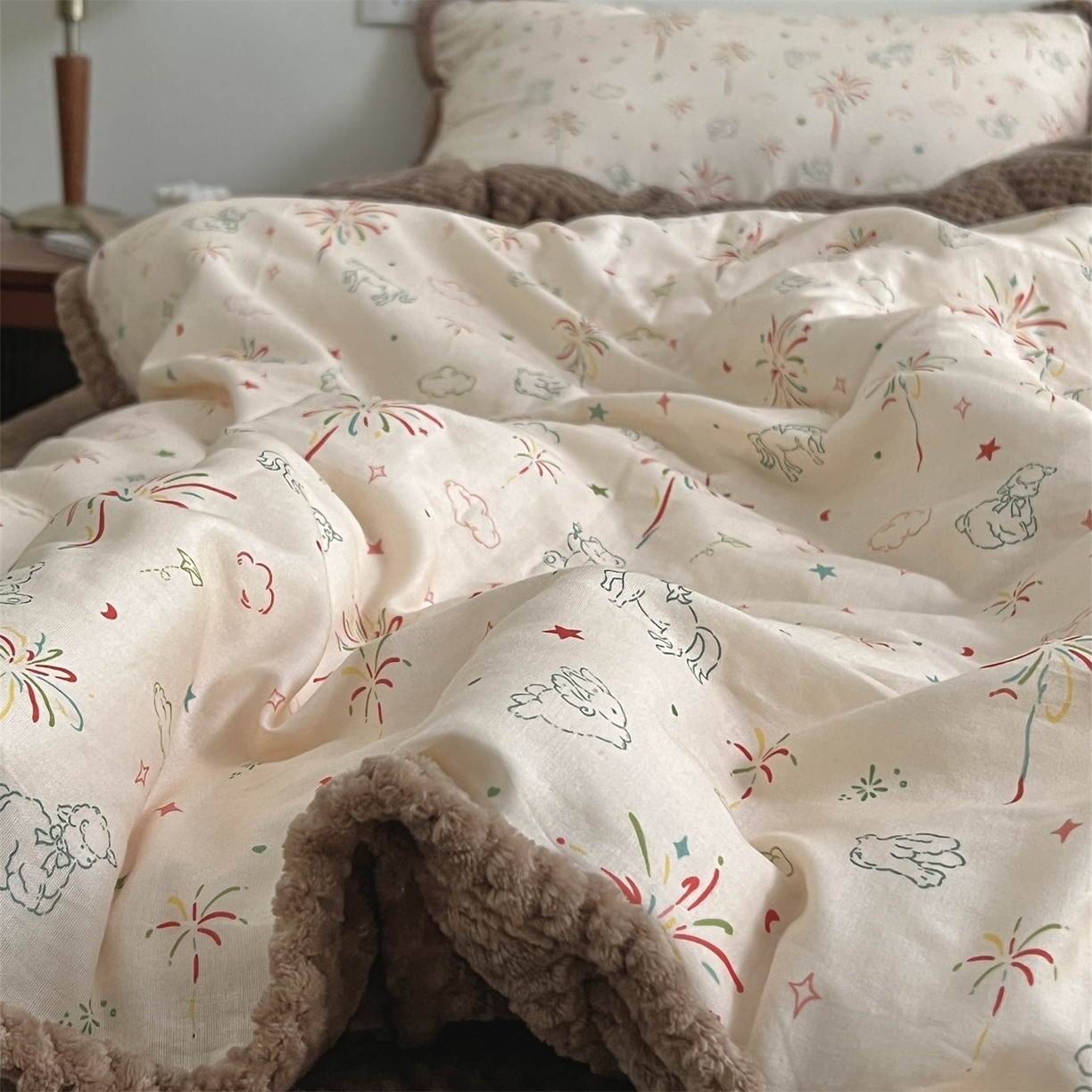 91家纺网 家纺一手货源 找家纺 荣轩 2025秋冬必备新品棉加绒华夫格提花绒工艺款四件套（铺床版） 马上好运