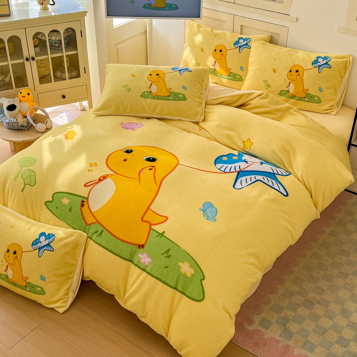 91家纺网 家纺一手货源 找家纺 （总）浩诚 2025秋冬新款高克重牛奶绒大版卡通四件套