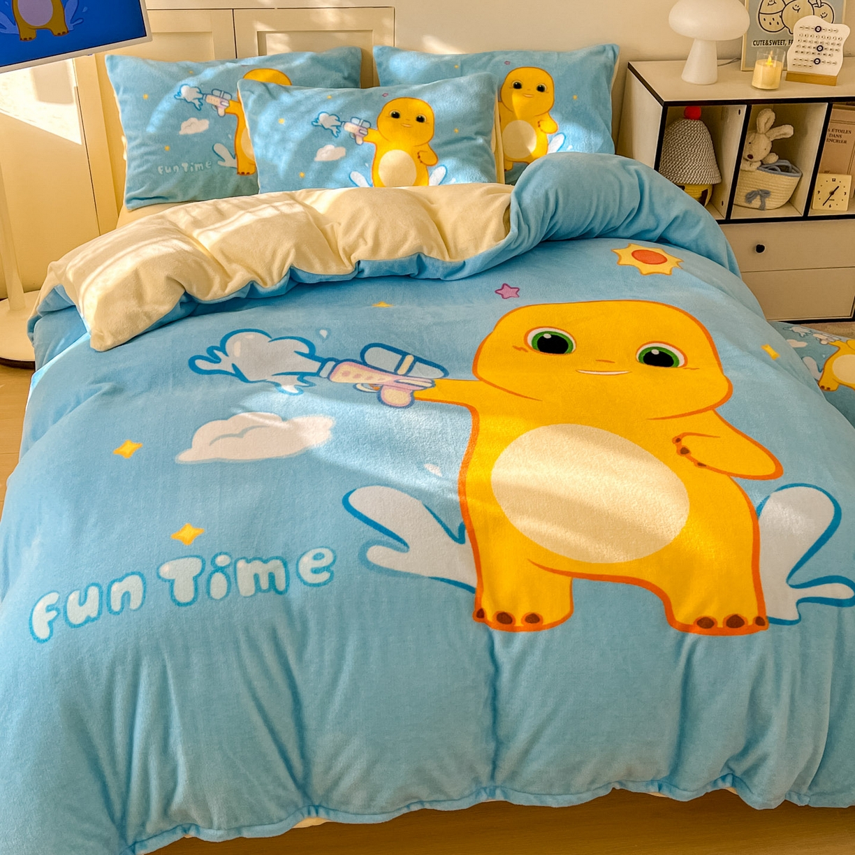 91家纺网 家纺一手货源 找家纺 浩诚 2025秋冬新款高克重牛奶绒大版卡通四件套 快乐狂欢