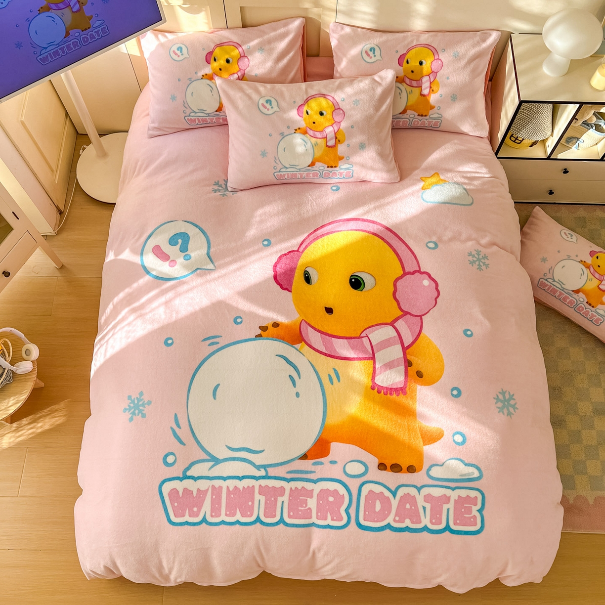 91家纺网 家纺一手货源 找家纺 浩诚 2025秋冬新款高克重牛奶绒大版卡通四件套 雪地达人