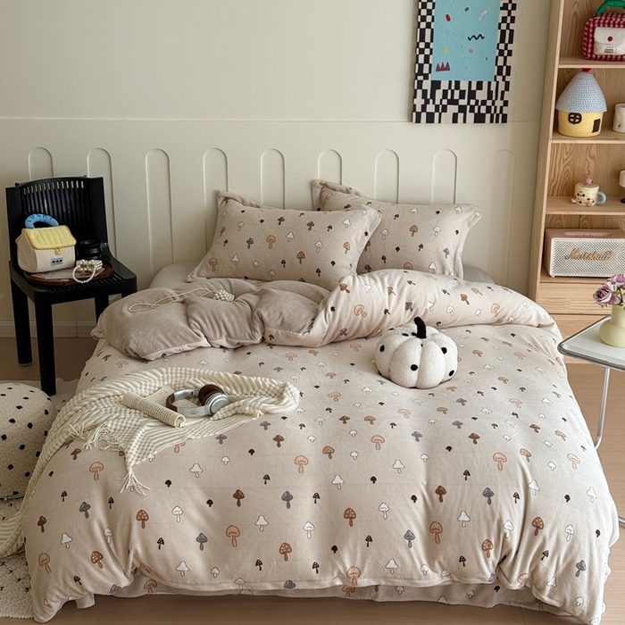 91家纺网 家纺一手货源 找家纺 于果 2025新款牛奶绒印花四件套 蘑菇