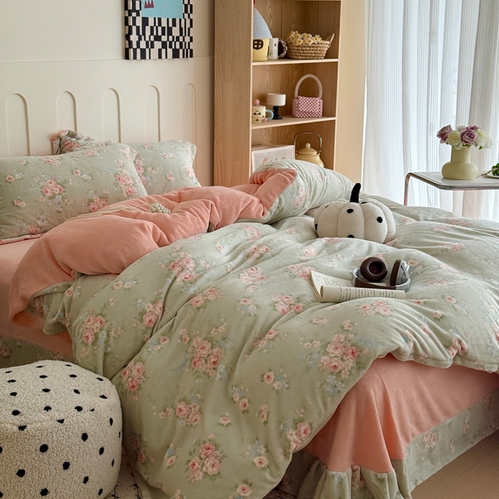 91家纺网 家纺一手货源 找家纺 于果 2025新款牛奶绒印花四件套 沐熙花-绿