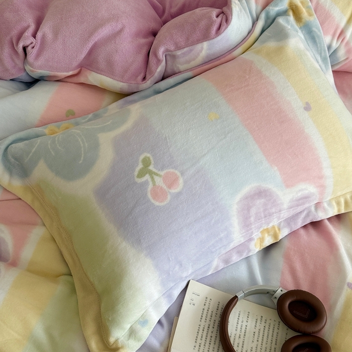 91家纺网 家纺一手货源 找家纺 于果 2025新款牛奶绒印花四件套 七彩花梦