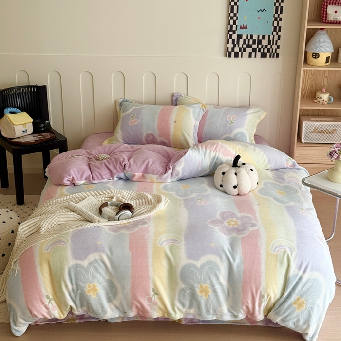 91家纺网 家纺一手货源 找家纺 于果 2025新款牛奶绒印花四件套 七彩花梦