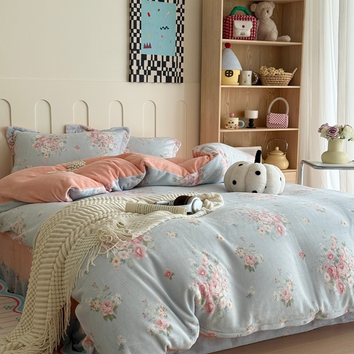 91家纺网 家纺一手货源 找家纺 于果 2025新款牛奶绒印花四件套 柔情花梦