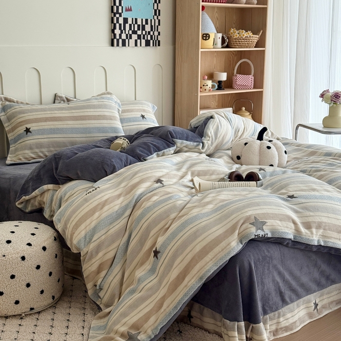 91家纺网 家纺一手货源 找家纺 于果 2025新款牛奶绒印花四件套 星动旋律