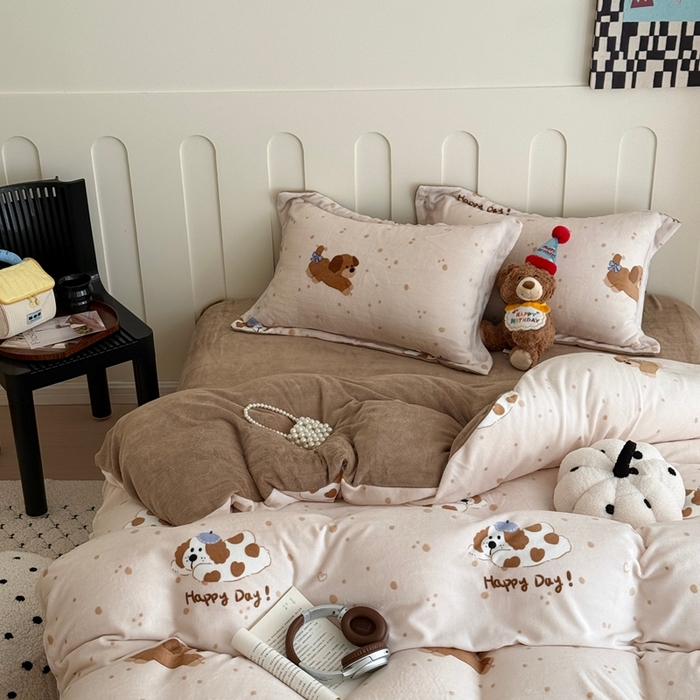 91家纺网 家纺一手货源 找家纺 于果 2025新款牛奶绒印花四件套 幸福伴侣