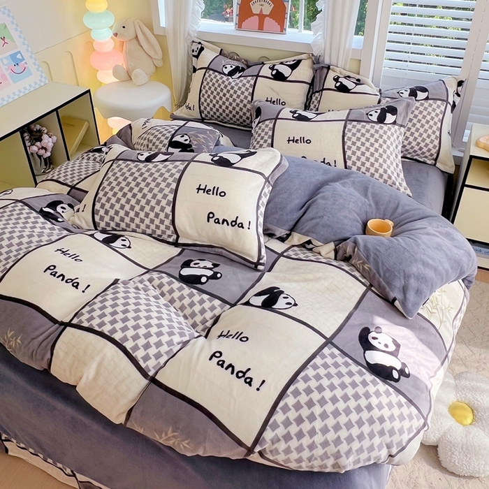 91家纺网 家纺一手货源 找家纺 于果 2025新款牛奶绒印花四件套 熊猫皮皮