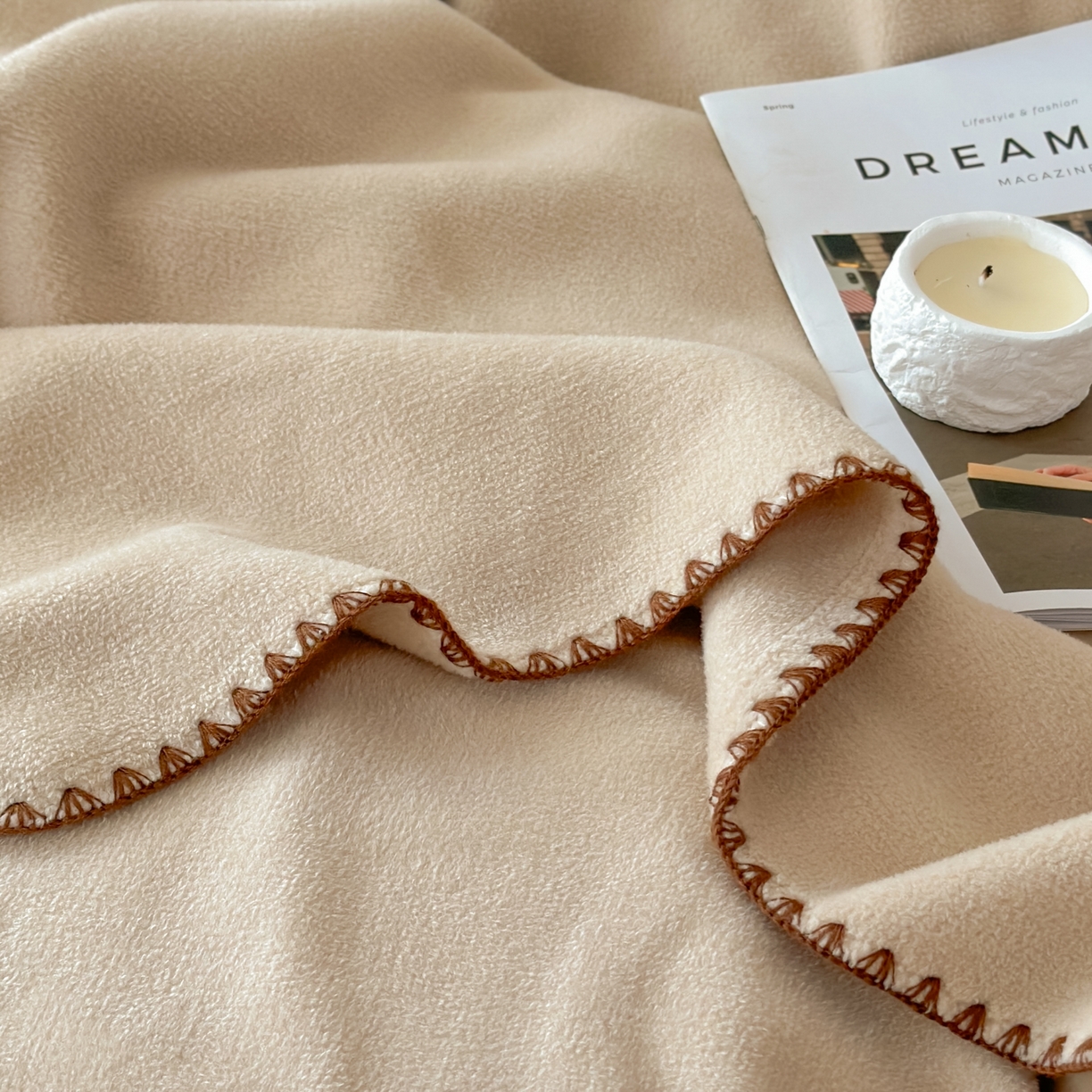 91家纺网 家纺一手货源 找家纺 金喜 2025新款双面仿羊绒多功能毯盖毯 毯子毛毯 摩卡