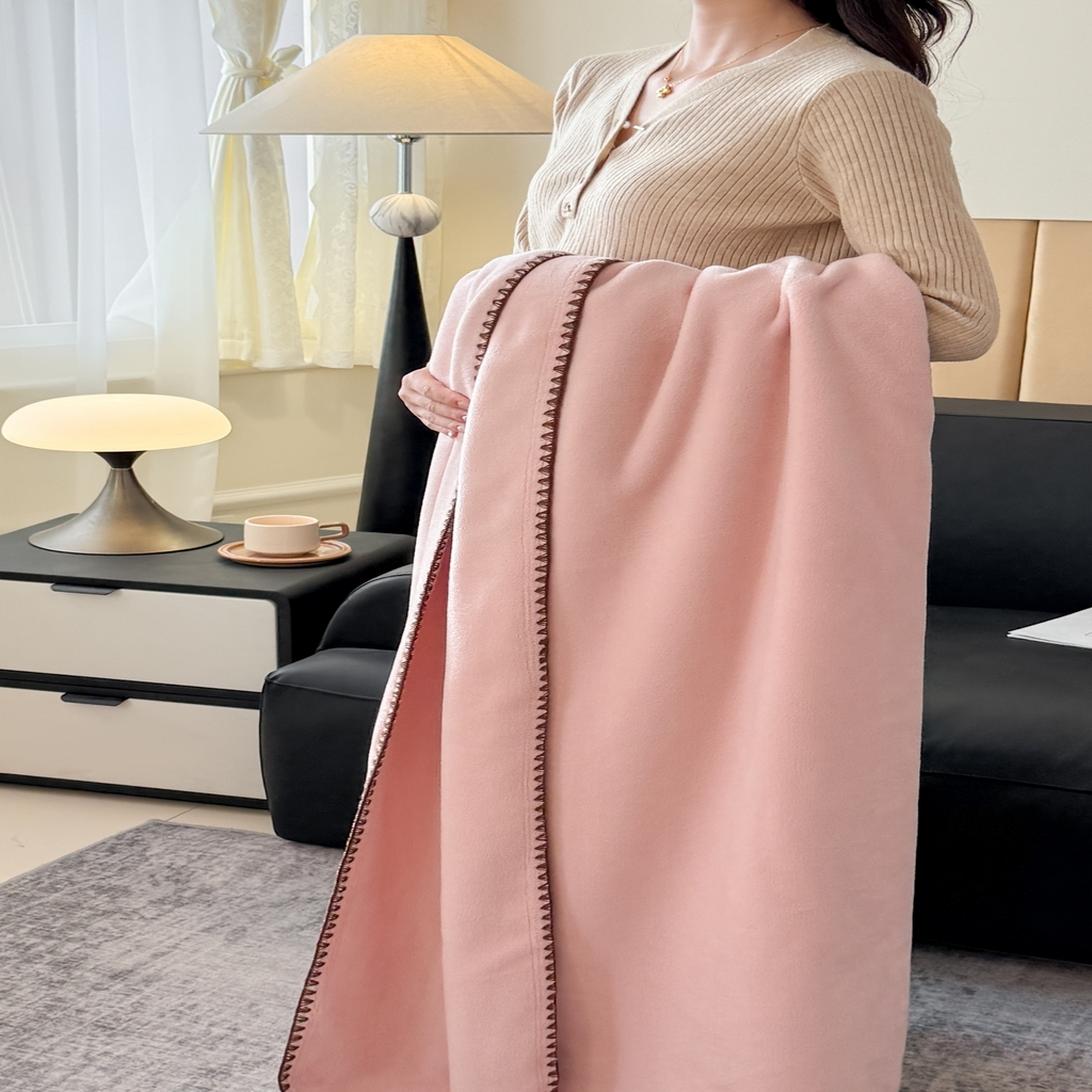 91家纺网 家纺一手货源 找家纺 金喜 2025新款双面仿羊绒多功能毯盖毯 毯子毛毯 浅粉