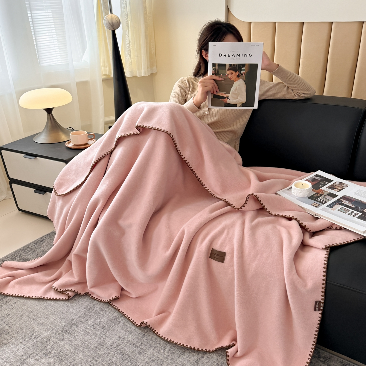 91家纺网 家纺一手货源 找家纺 金喜 2025新款双面仿羊绒多功能毯盖毯 毯子毛毯 浅粉