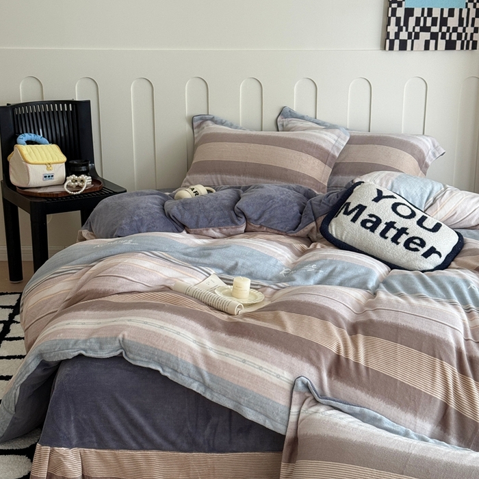 于果 2025新款牛奶绒印花四件套 英伦之旅-蓝