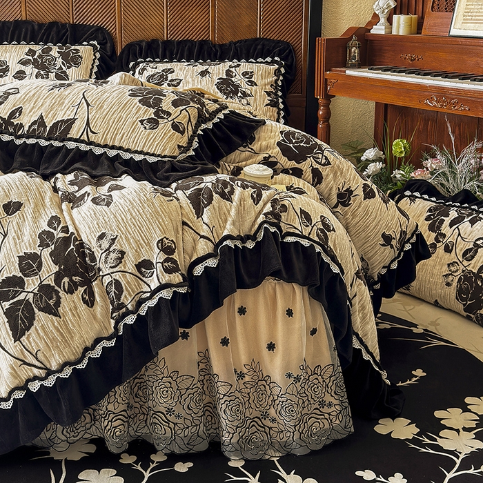 91家纺网 家纺一手货源 找家纺 虹星家纺 2025新款雕花牛奶绒床裙三件套-花溪系列 花溪-奶油黄