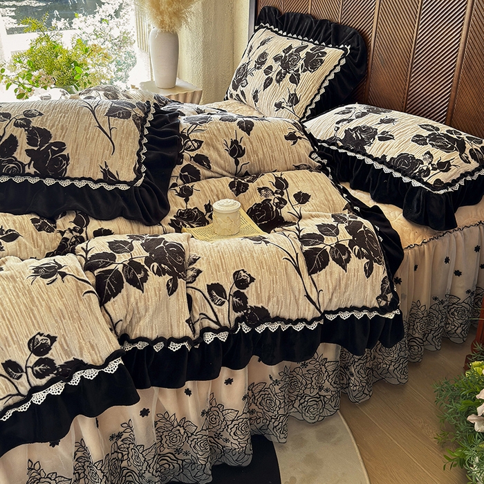 91家纺网 家纺一手货源 找家纺 虹星家纺 2025新款雕花牛奶绒床裙四件套-花溪系列 花溪-奶油黄