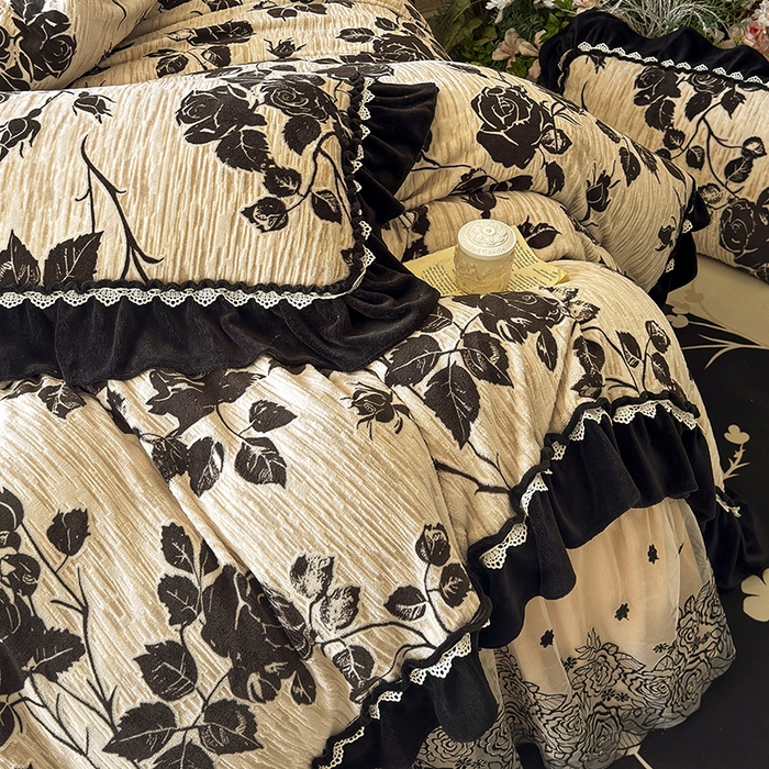 91家纺网 家纺一手货源 找家纺 虹星家纺 2025新款雕花牛奶绒床裙四件套-花溪系列 花溪-奶油黄