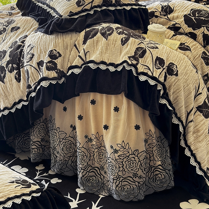 91家纺网 家纺一手货源 找家纺 虹星家纺 2025新款雕花牛奶绒床裙四件套-花溪系列 花溪-奶油黄