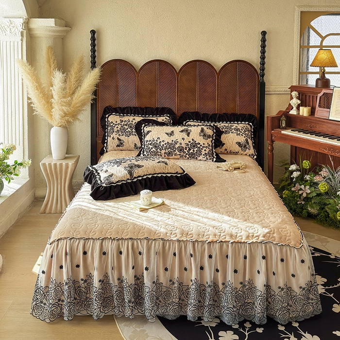 91家纺网 家纺一手货源 找家纺 （总）虹星家纺 2025新款雕花牛奶绒床裙四件套-花溪系列