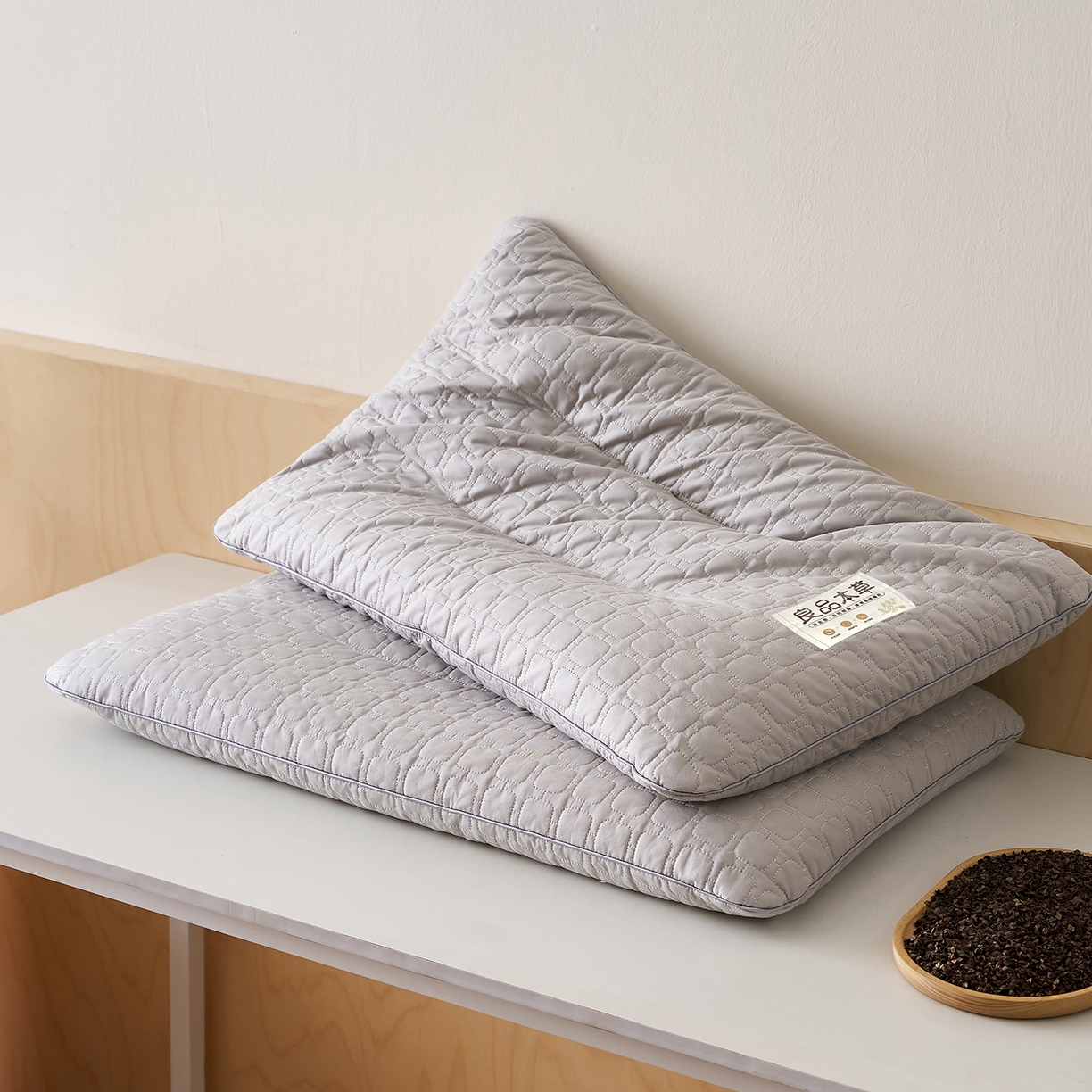 91家纺网 家纺一手货源 找家纺 乐可 2025新款良品本草荞麦枕枕头枕芯 良品本草荞麦枕-灰