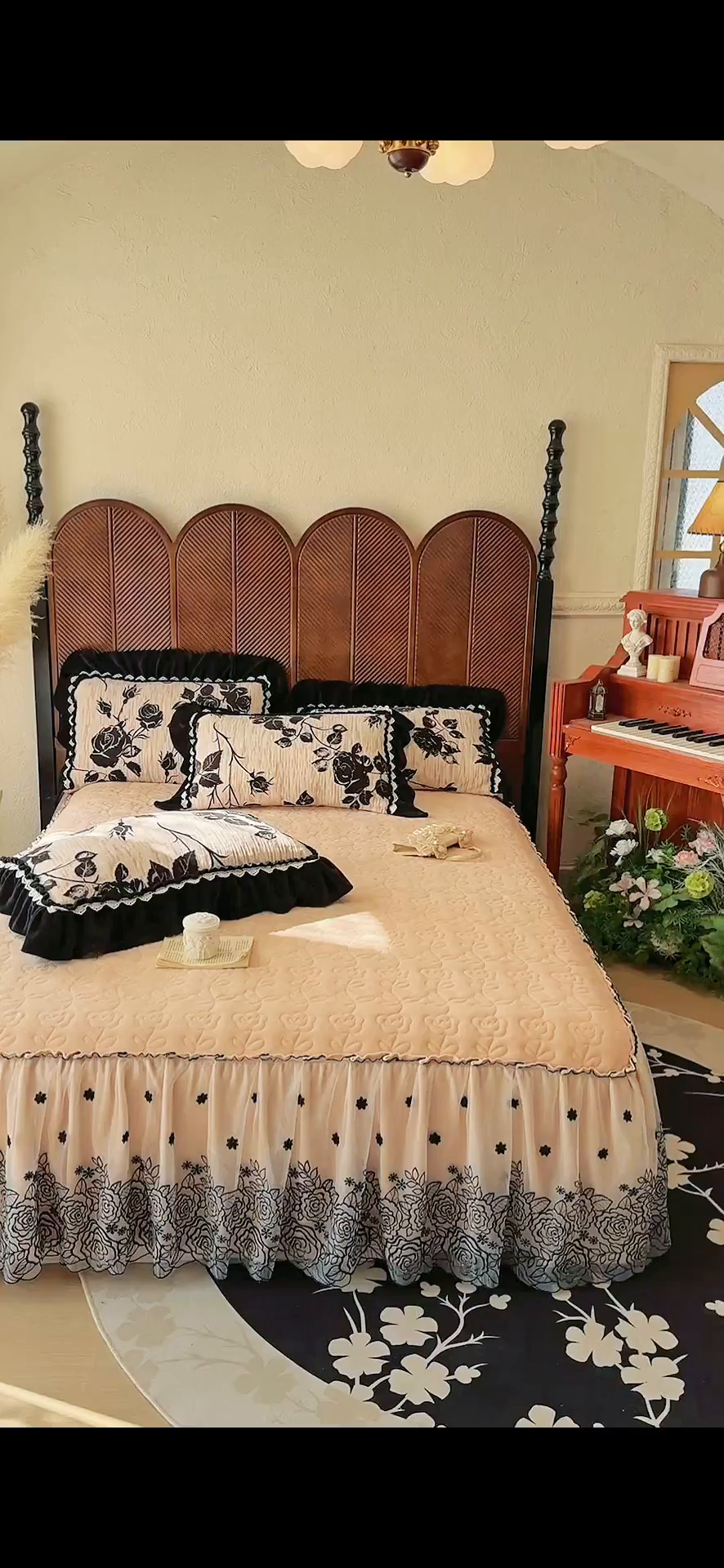 91家纺网 家纺一手货源 找家纺 虹星家纺 2025新款雕花牛奶绒床裙四件套-花溪系列 花溪-奶油黄