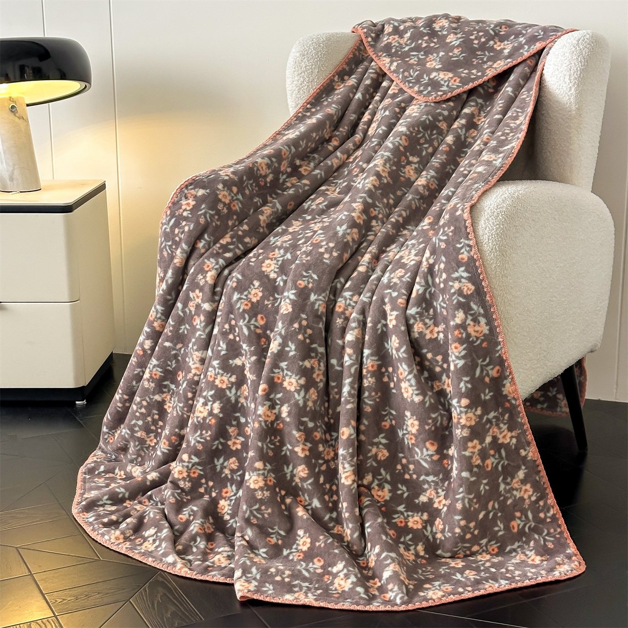 91家纺网 家纺一手货源 找家纺 （总）安力森/诚臻酒店用品 2025新款天竺绒数码印花轻奢盖毯