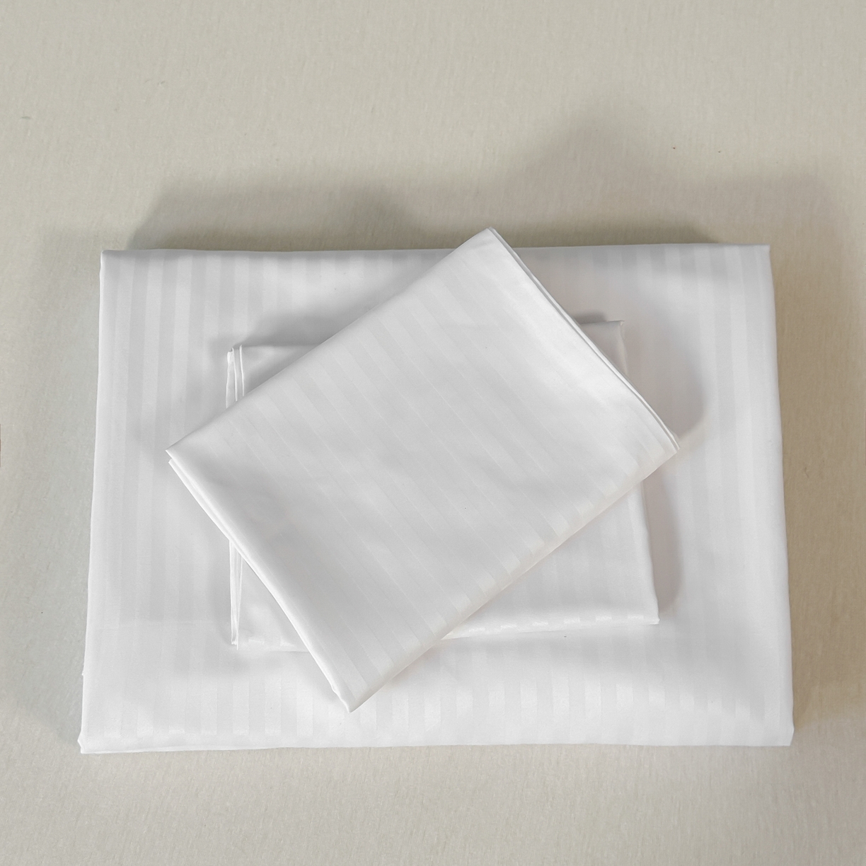 91家纺网 家纺一手货源 找家纺 （总）安力森/诚臻酒店用品 2025新款酒店布草床单高支高密缎条款床笠三件套月子中心养老院机构专用床品