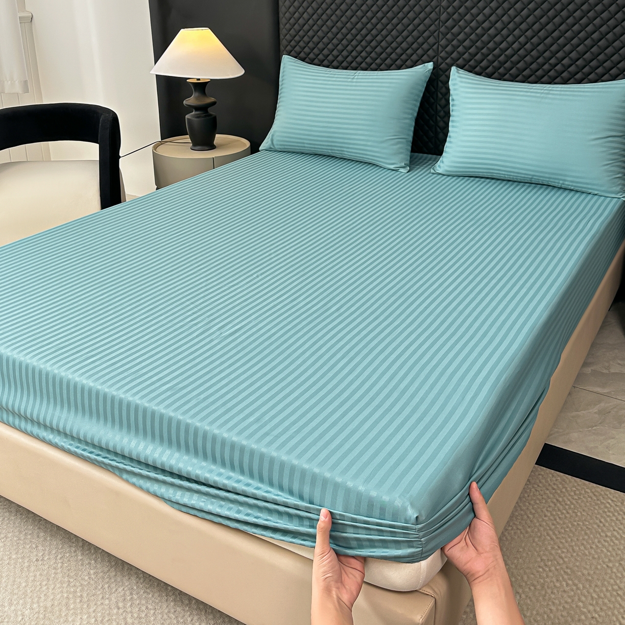 91家纺网 家纺一手货源 找家纺 安力森/诚臻酒店用品 2025新款酒店布草床单高支高密缎条款床笠三件套月子中心养老院机构专用床品 迪弗蓝