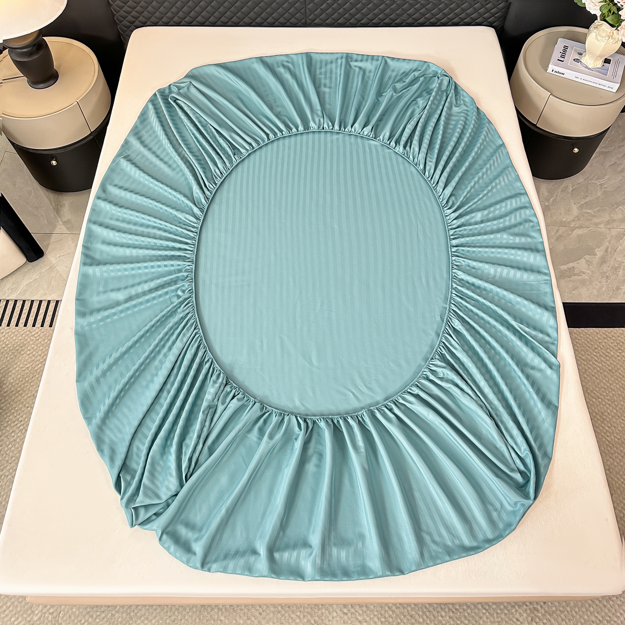 91家纺网 家纺一手货源 找家纺 安力森/诚臻酒店用品 2025新款酒店布草床单高支高密缎条款床笠三件套月子中心养老院机构专用床品 迪弗蓝