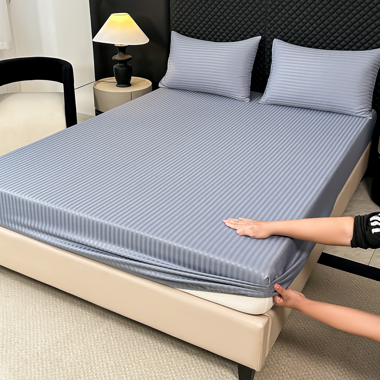 91家纺网 家纺一手货源 找家纺 安力森/诚臻酒店用品 2025新款酒店布草床单高支高密缎条款床笠三件套月子中心养老院机构专用床品 灰蓝色
