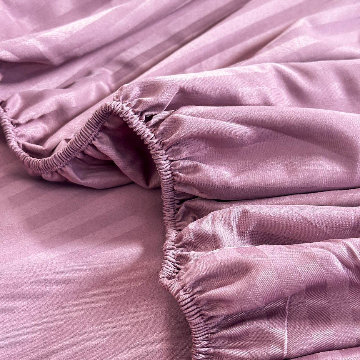 91家纺网 家纺一手货源 找家纺 安力森/诚臻酒店用品 2025新款酒店布草床单高支高密缎条款床笠三件套月子中心养老院机构专用床品 香芋紫