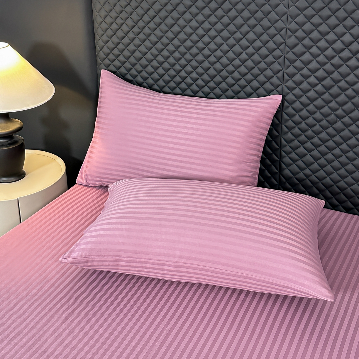 91家纺网 家纺一手货源 找家纺 安力森/诚臻酒店用品 2025新款酒店布草床单高支高密缎条款床笠三件套月子中心养老院机构专用床品 香芋紫