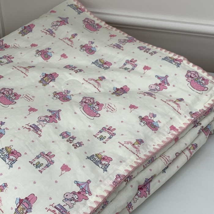 91家纺网 家纺一手货源 找家纺 源启生活 2025新款A类贝壳边款双层纱夏被 美乐蒂