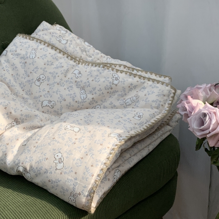 91家纺网 家纺一手货源 找家纺 源启生活 2025新款A类贝壳边款双层纱夏被 安琪拉