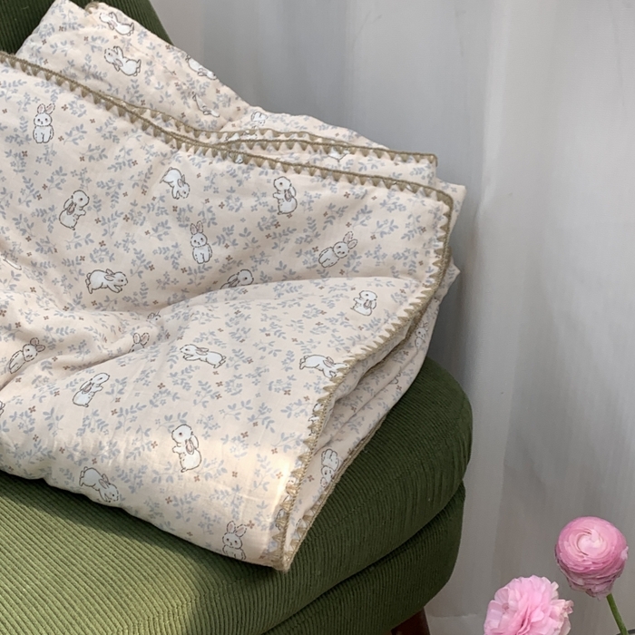 91家纺网 家纺一手货源 找家纺 源启生活 2025新款A类贝壳边款双层纱夏被 安琪拉