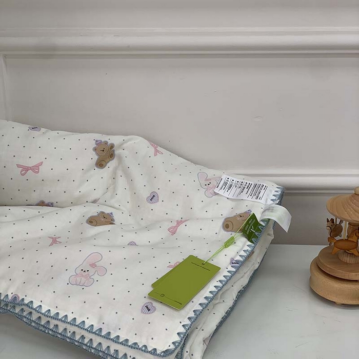 91家纺网 家纺一手货源 找家纺 源启生活 2025新款A类贝壳边款双层纱夏被 波点小兔