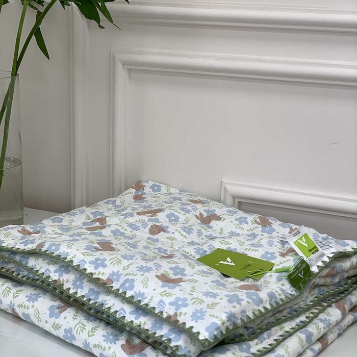 91家纺网 家纺一手货源 找家纺 源启生活 2025新款A类贝壳边款双层纱夏被 蓝汀兔