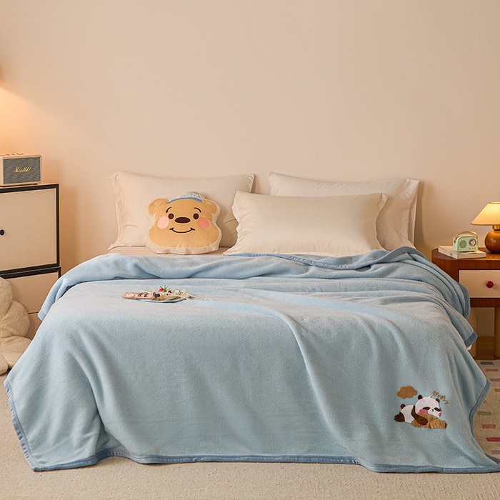 91家纺网 家纺一手货源 找家纺 皇寝世家家居 2025新款仿绵羊绒毛毯兔绒毯办公室午睡毯子毛巾被 四季空调沙发盖毯 浅蓝