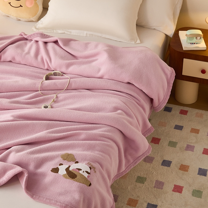 91家纺网 家纺一手货源 找家纺 皇寝世家家居 2025新款仿绵羊绒毛毯兔绒毯办公室午睡毯子毛巾被 四季空调沙发盖毯 浅紫