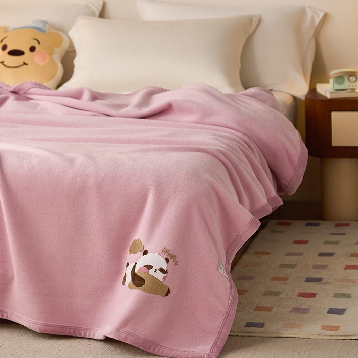 91家纺网 家纺一手货源 找家纺 皇寝世家家居 2025新款仿绵羊绒毛毯兔绒毯办公室午睡毯子毛巾被 四季空调沙发盖毯 浅紫