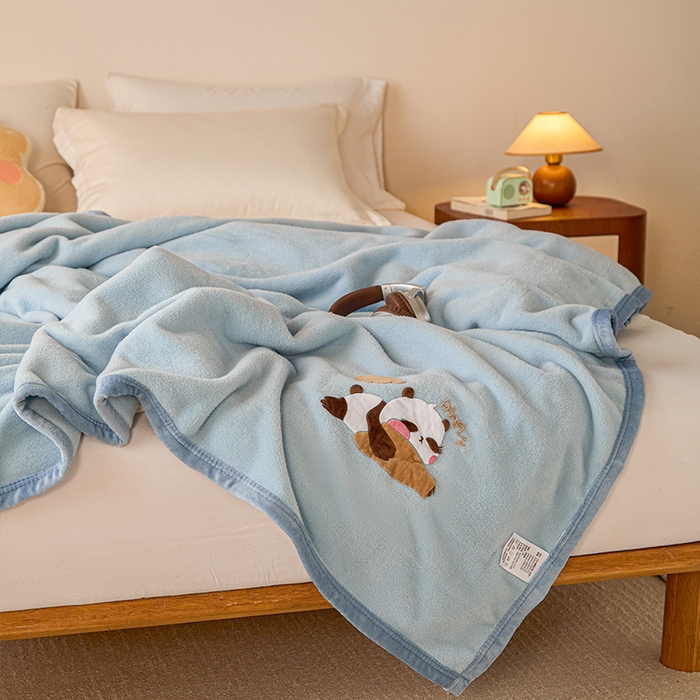 91家纺网 家纺一手货源 找家纺 皇寝世家家居 2025新款仿绵羊绒毛毯兔绒毯办公室午睡毯子毛巾被 四季空调沙发盖毯 浅蓝