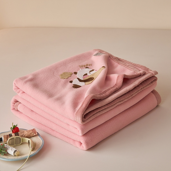 91家纺网 家纺一手货源 找家纺 皇寝世家家居 2025新款仿绵羊绒毛毯兔绒毯办公室午睡毯子毛巾被 四季空调沙发盖毯 粉色