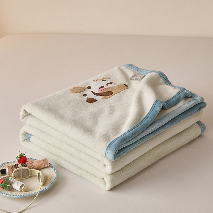 91家纺网 家纺一手货源 找家纺 皇寝世家家居 2025新款仿绵羊绒毛毯兔绒毯办公室午睡毯子毛巾被 四季空调沙发盖毯 浅绿