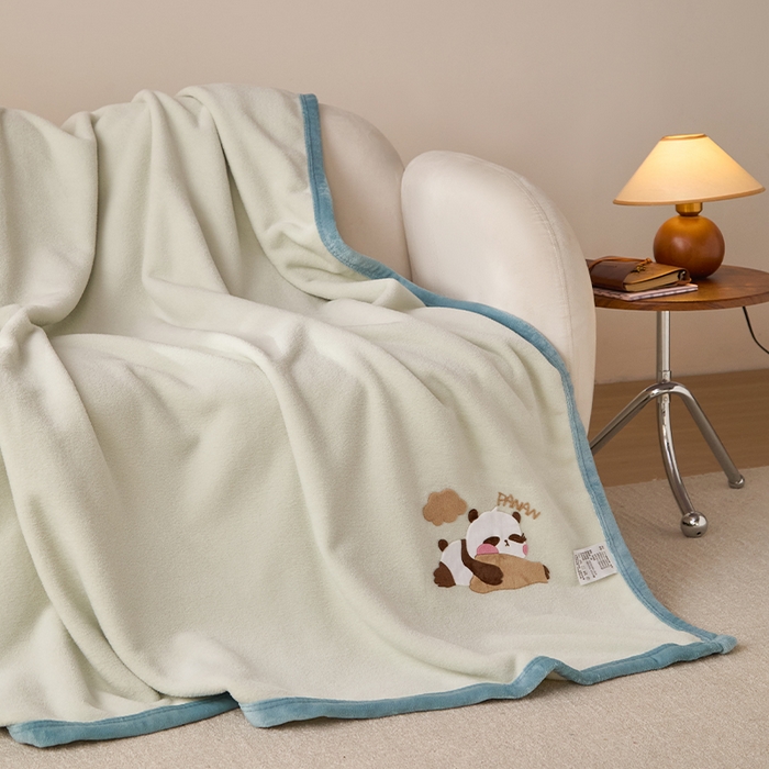 91家纺网 家纺一手货源 找家纺 皇寝世家家居 2025新款仿绵羊绒毛毯兔绒毯办公室午睡毯子毛巾被 四季空调沙发盖毯 浅绿