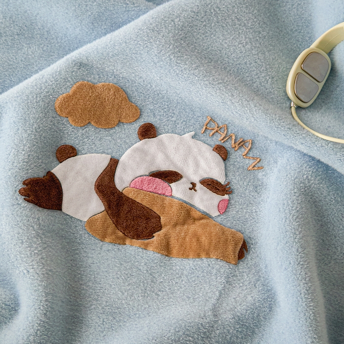 91家纺网 家纺一手货源 找家纺 皇寝世家家居 2025新款仿绵羊绒毛毯兔绒毯办公室午睡毯子毛巾被 四季空调沙发盖毯 浅蓝