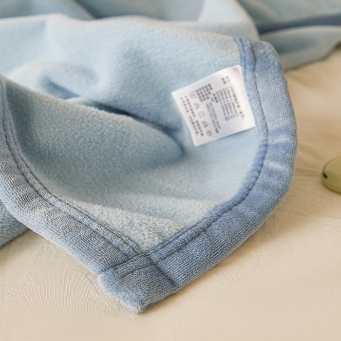 91家纺网 家纺一手货源 找家纺 皇寝世家家居 2025新款仿绵羊绒毛毯兔绒毯办公室午睡毯子毛巾被 四季空调沙发盖毯 浅蓝