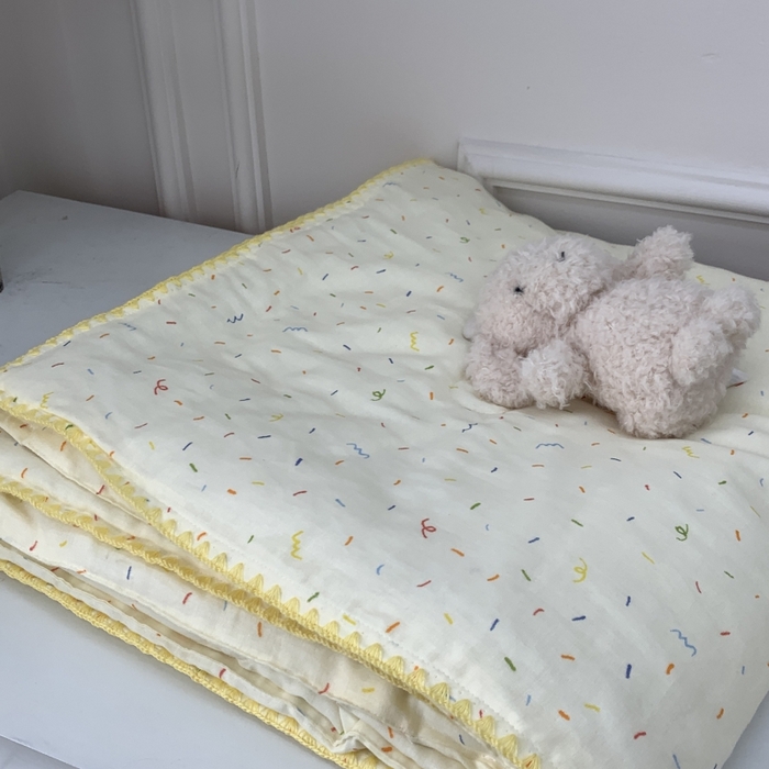 91家纺网 家纺一手货源 找家纺 源启生活 2025新款A类贝壳边款双层纱夏被 奶油派