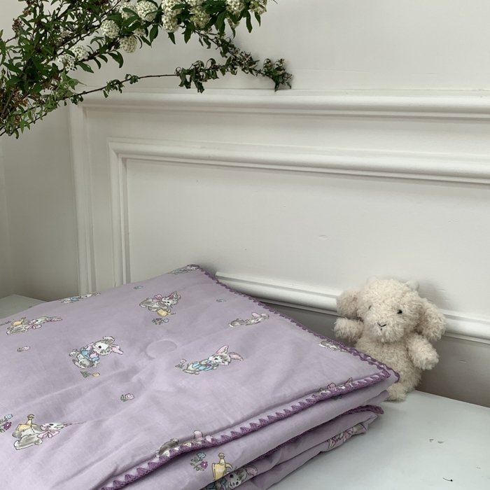 91家纺网 家纺一手货源 找家纺 源启生活 2025新款A类贝壳边款双层纱夏被 妮可兔