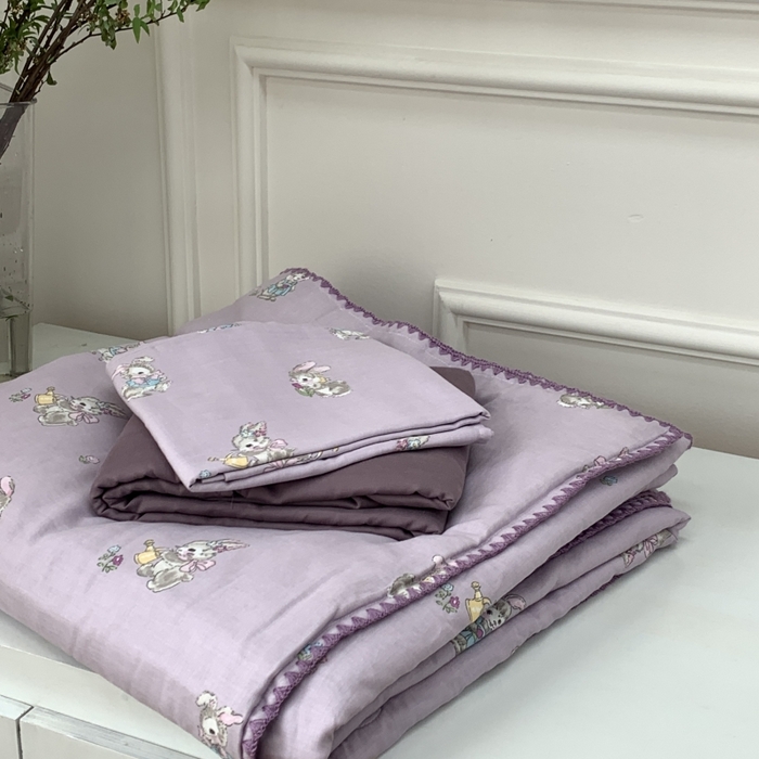 91家纺网 家纺一手货源 找家纺 源启生活 2025新款A类贝壳边款双层纱夏被 妮可兔