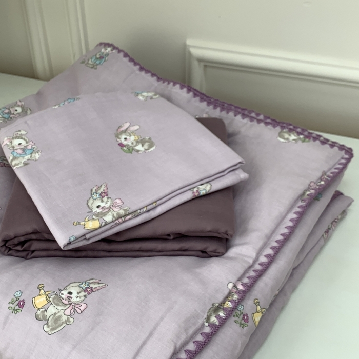 91家纺网 家纺一手货源 找家纺 源启生活 2025新款A类贝壳边款双层纱夏被 妮可兔